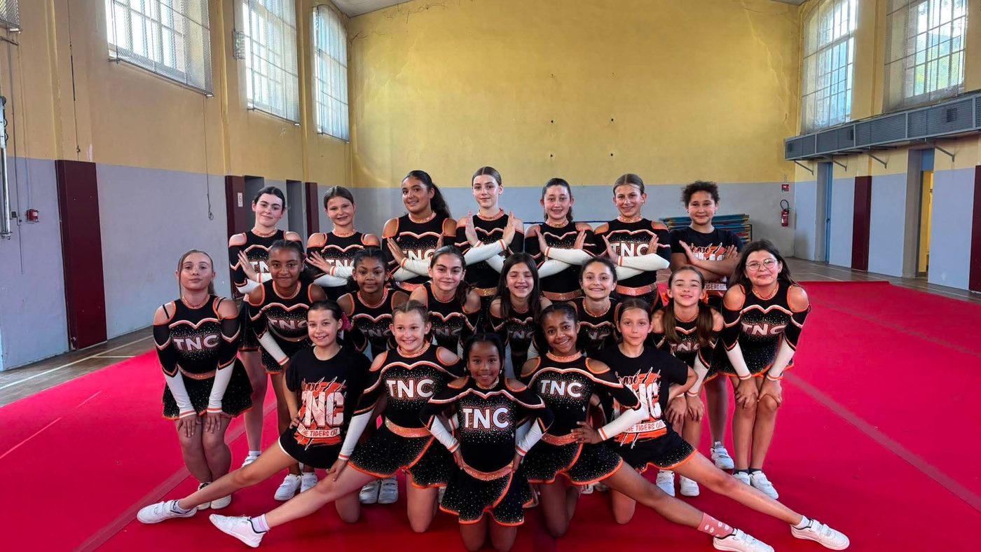 Jeunes athlètes de l'équipe Young Cats des Tigres Nancy Cheerleading